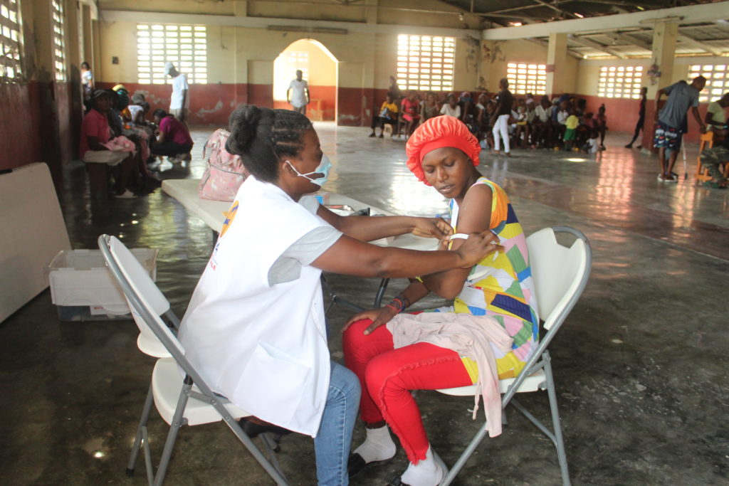 Crise en Haïti : ALIMA soigne plus de 15.000 personnes dans les camps de déplacés 2 IMG 0109 1