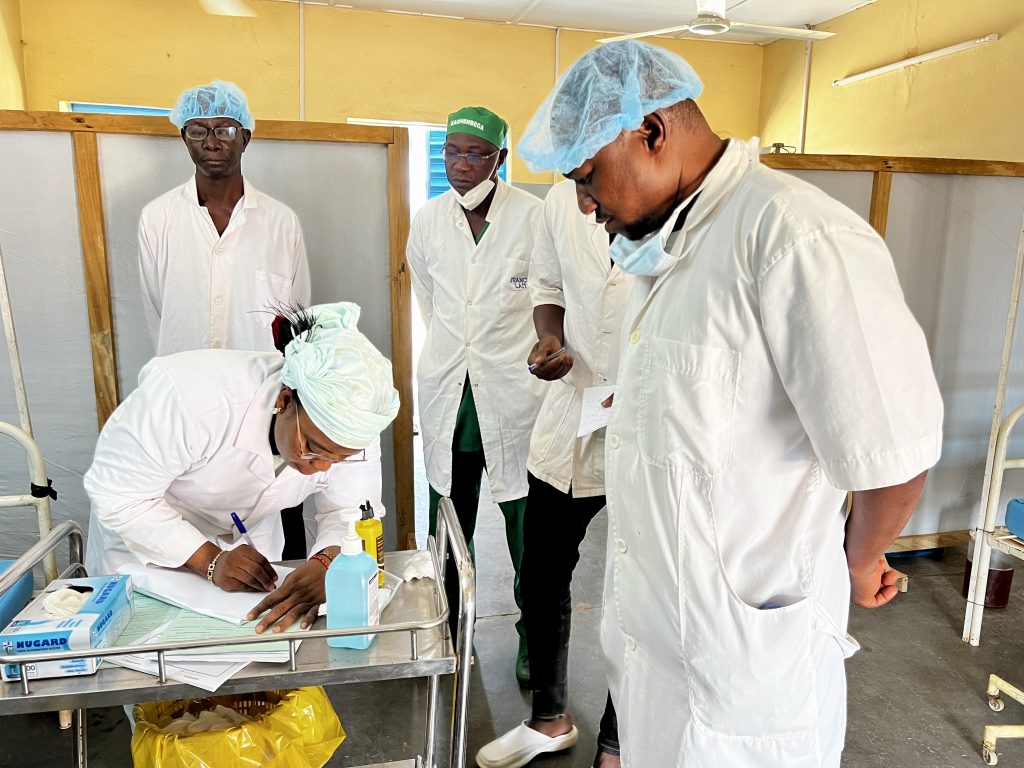 Titao, Barsalogho : là où la chirurgie redonne espoir 3 3 - Chirurgie Titao - Burkina Faso - Dr Saratou Boubacar