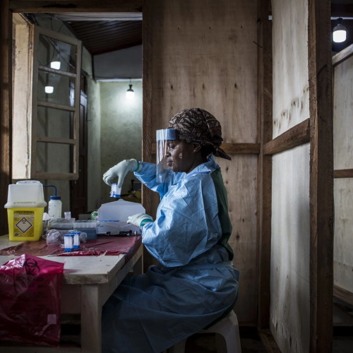 Photo 9 - POUR-LE-TEXTE-RECHERCHE-C2A9John-Wessels_ALIMA-scaled-1